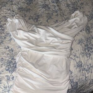 Abercrombie & Fitch White Asymmetrical Ruched One Shoulder Top